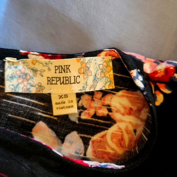 PINK REPUBLIC SHIRT - Picture 4 of 5